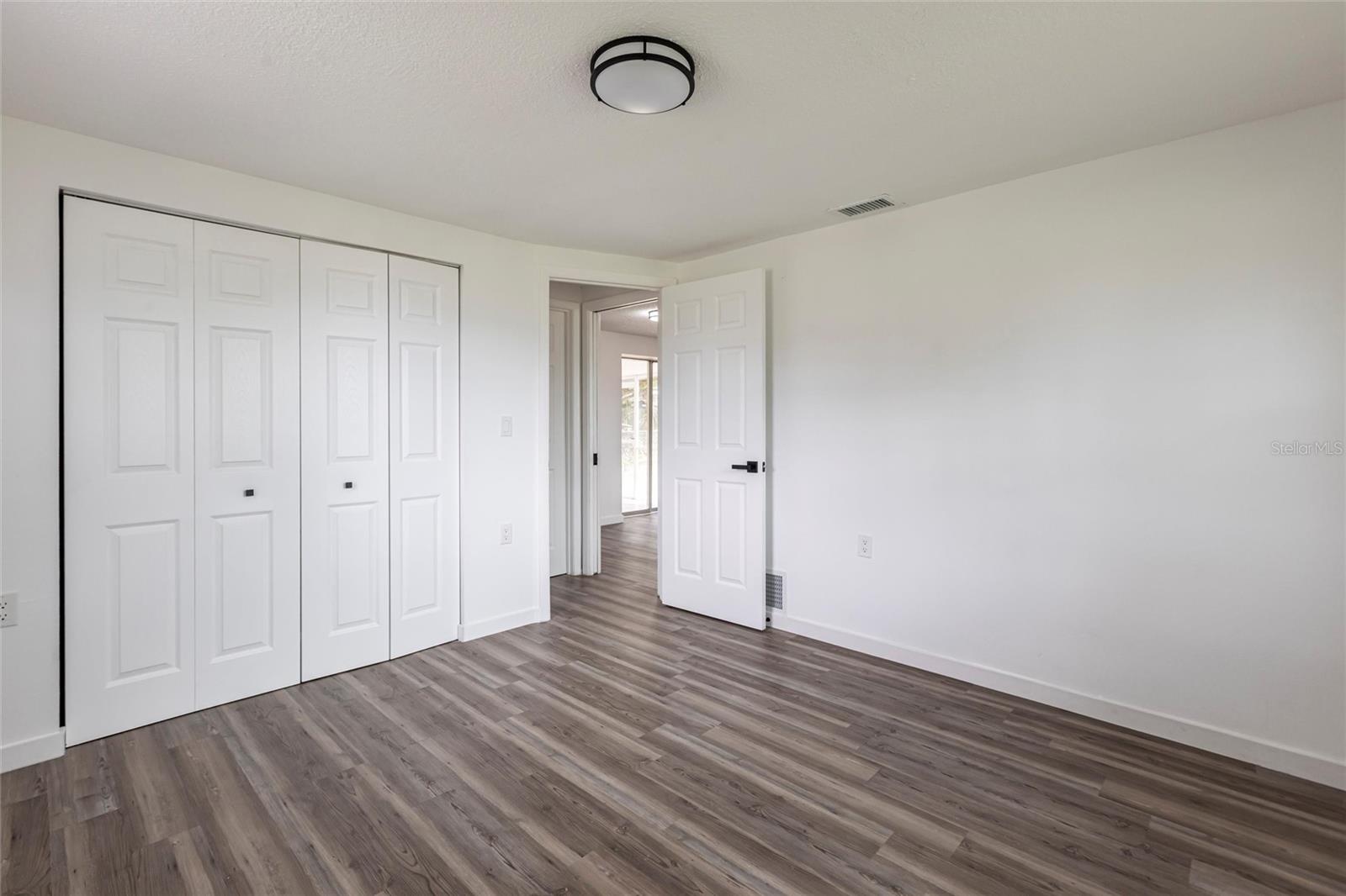 SOUTH VENICE - Residential Lease
