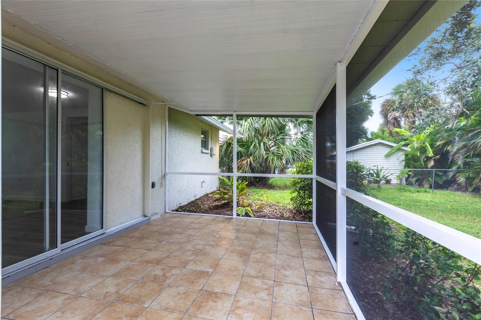 SOUTH VENICE - Residential Lease