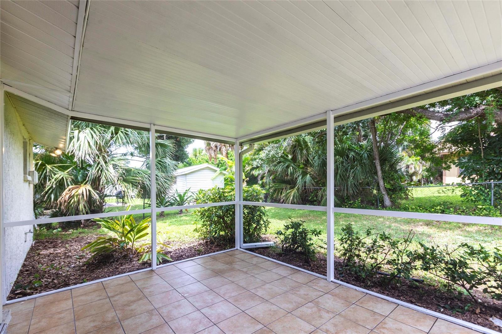 SOUTH VENICE - Residential Lease