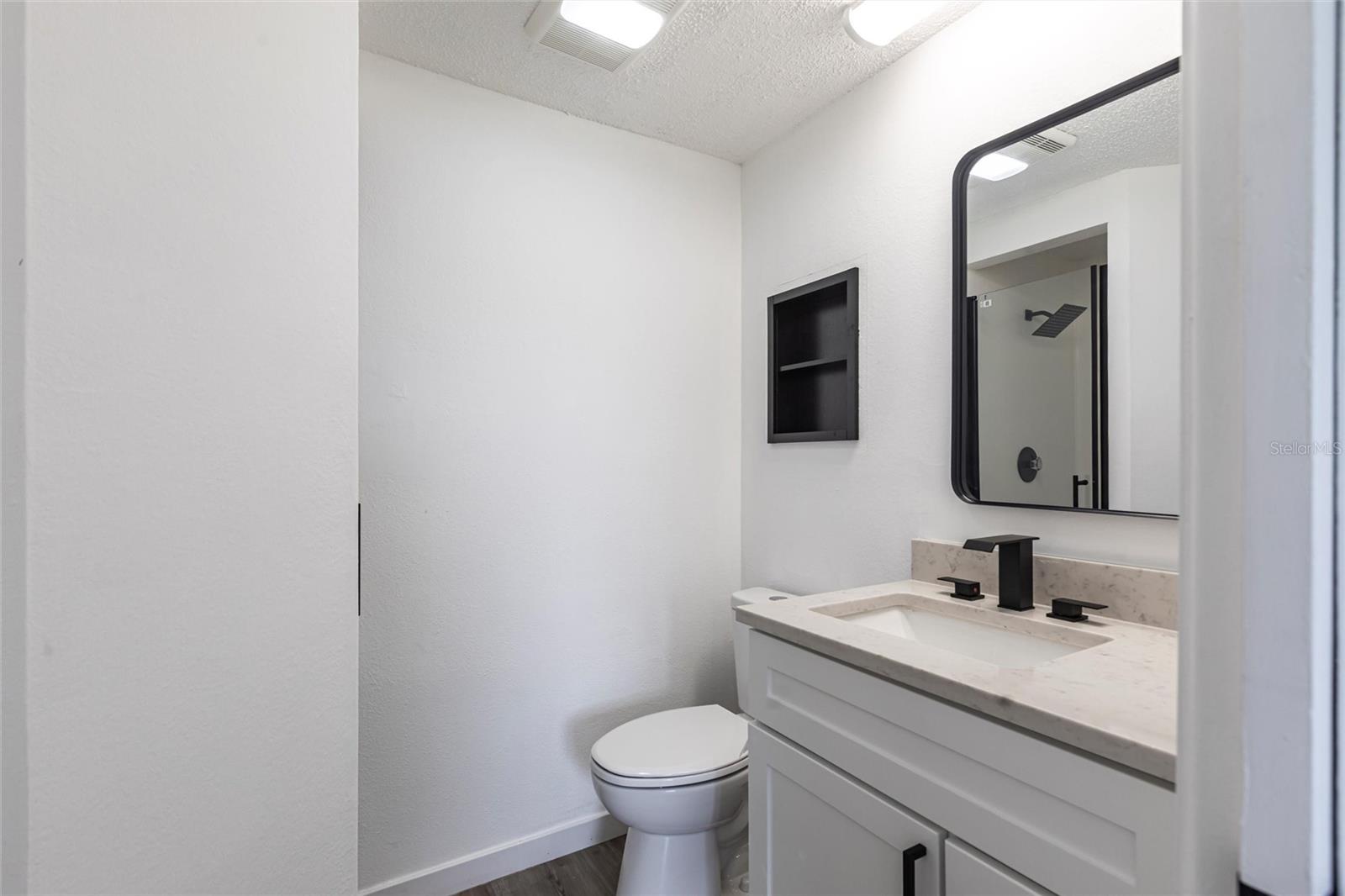 SOUTH VENICE - Residential Lease