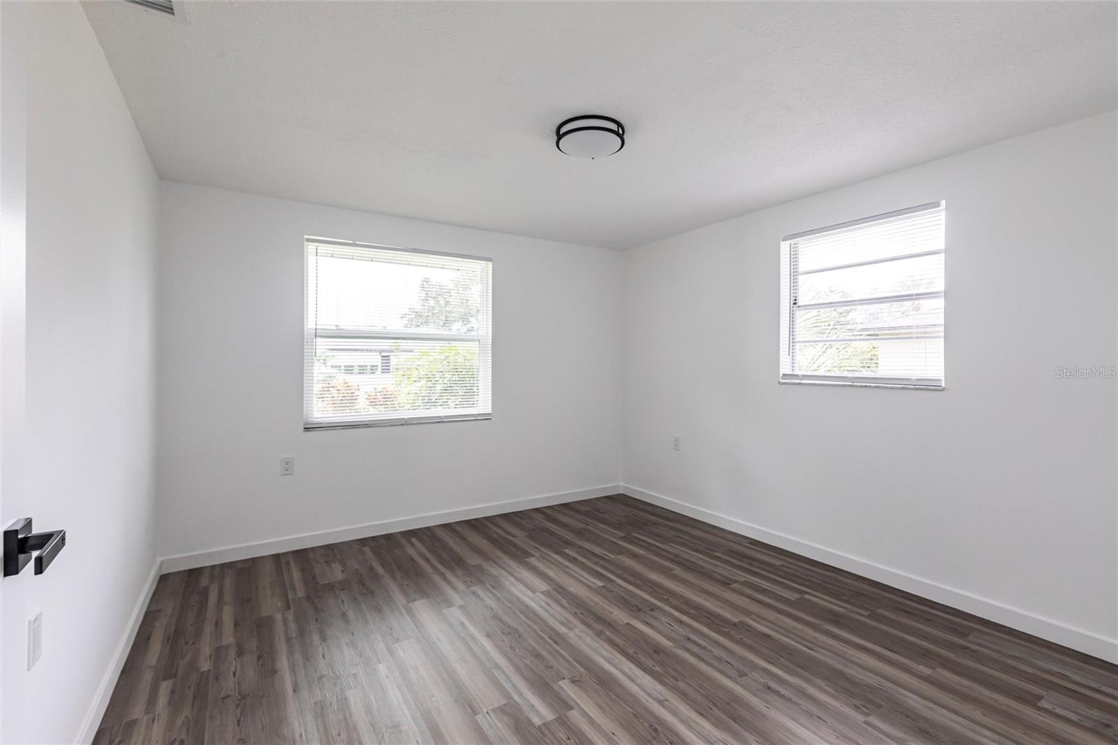 SOUTH VENICE - Residential Lease
