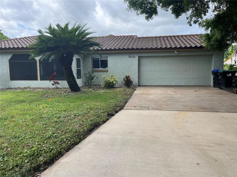 Single Family Residence in ORLANDO FL 10636 BELLFLOWER COURT.jpg