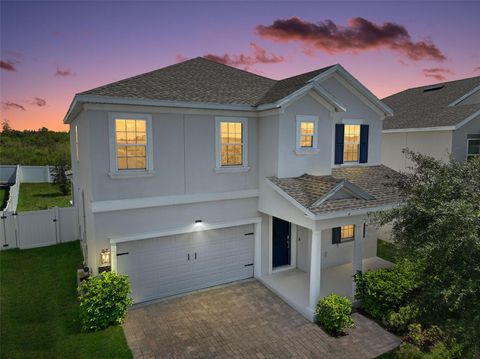 Photo of 900 Carmillion Ct, Groveland, FL 34736 (MLS # G5100327)