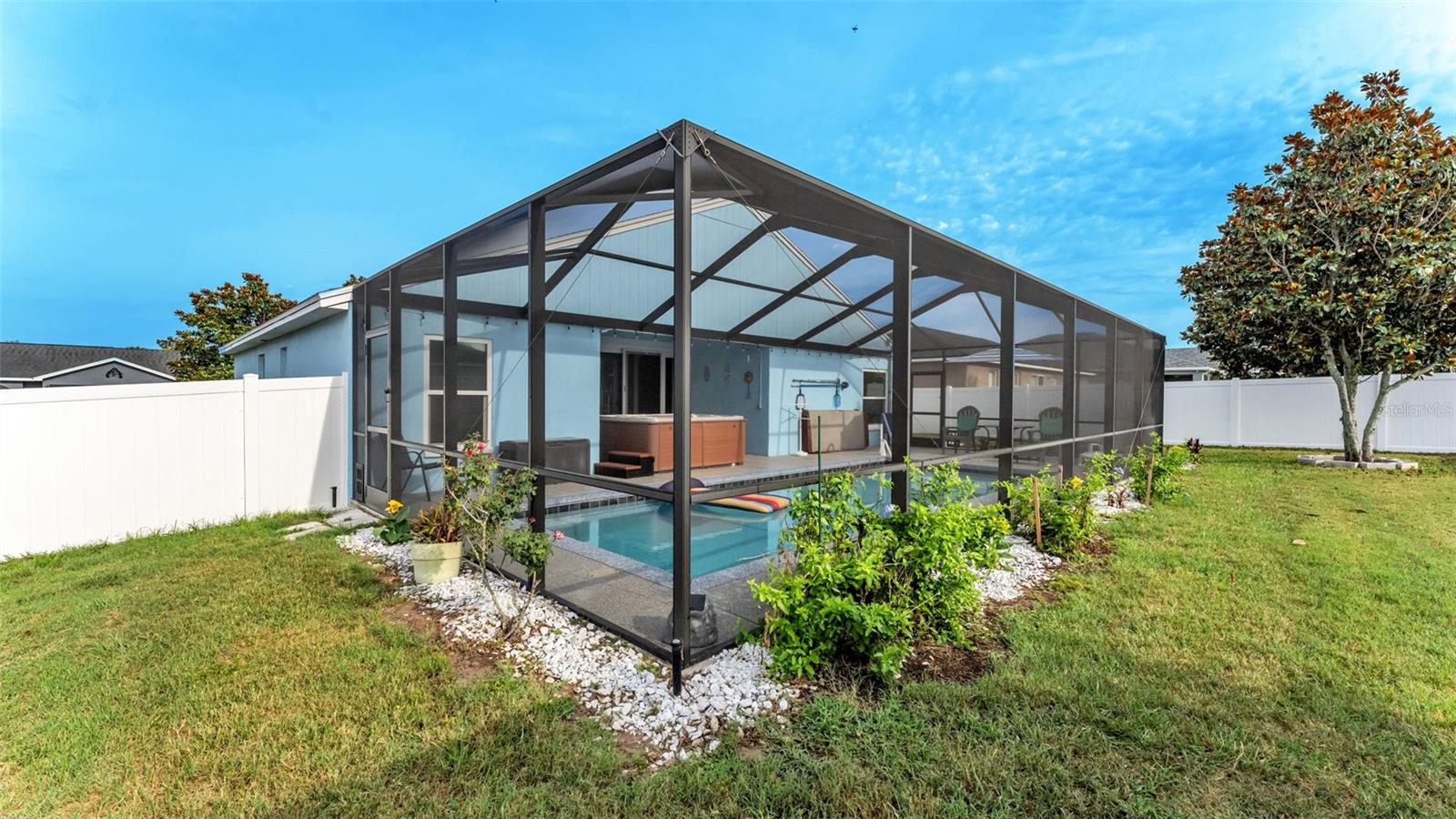 WIND MEADOWS - Residential