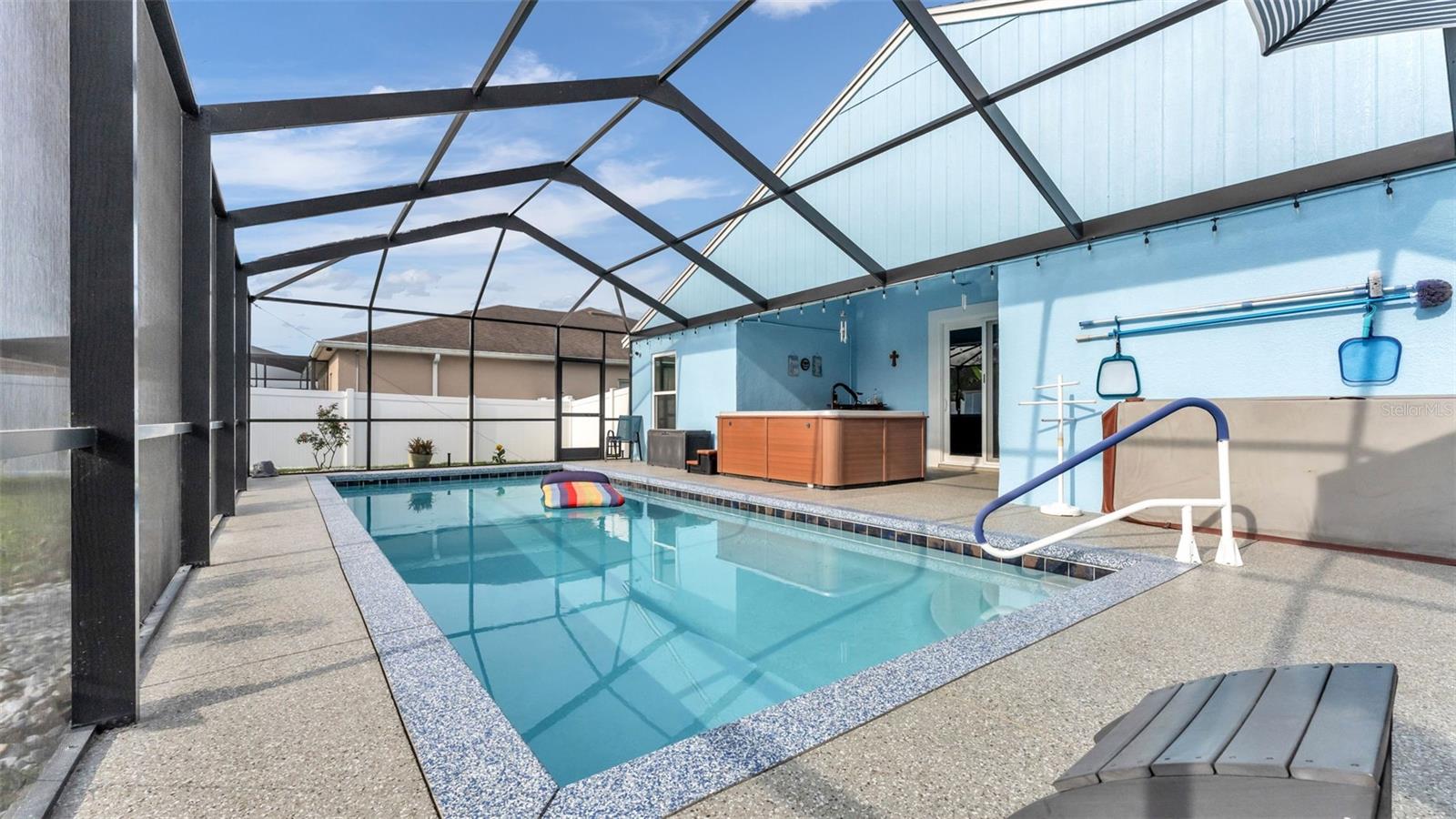 WIND MEADOWS - Residential