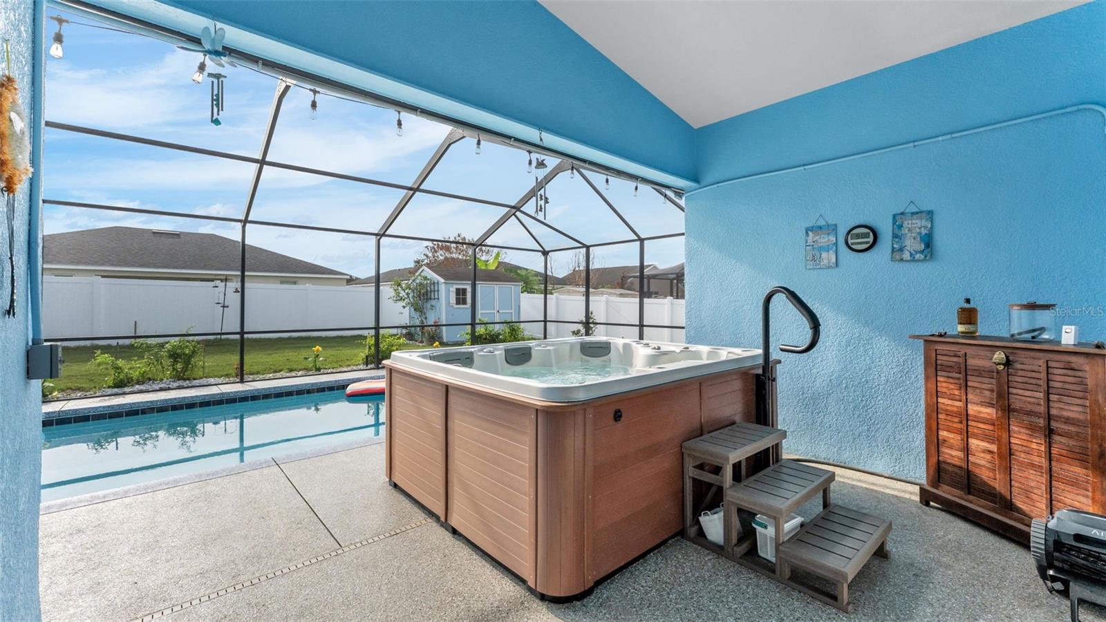 WIND MEADOWS - Residential