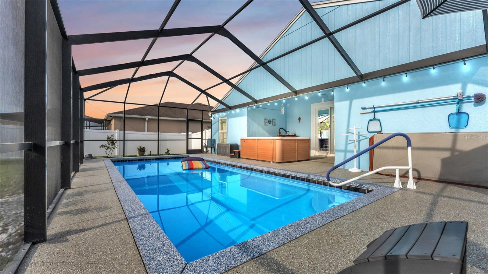 WIND MEADOWS - Residential