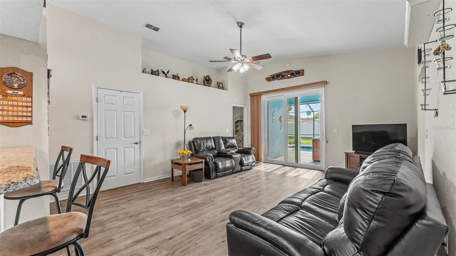 WIND MEADOWS - Residential