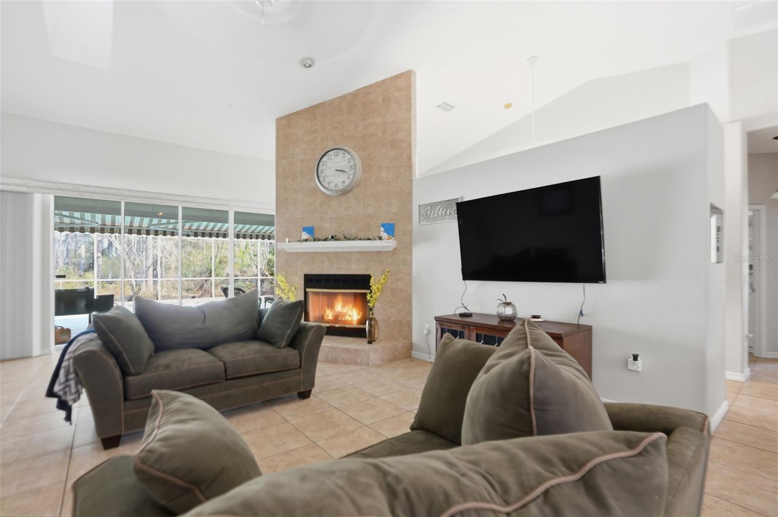 PINE RIDGE UNIT 03 - Residential