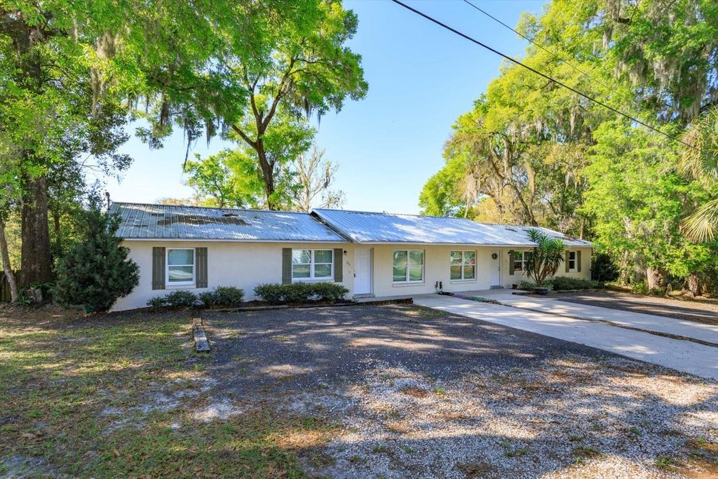 Photo of 302 Ballard Avenue, Deland, FL 32724 (MLS # O6392740)
