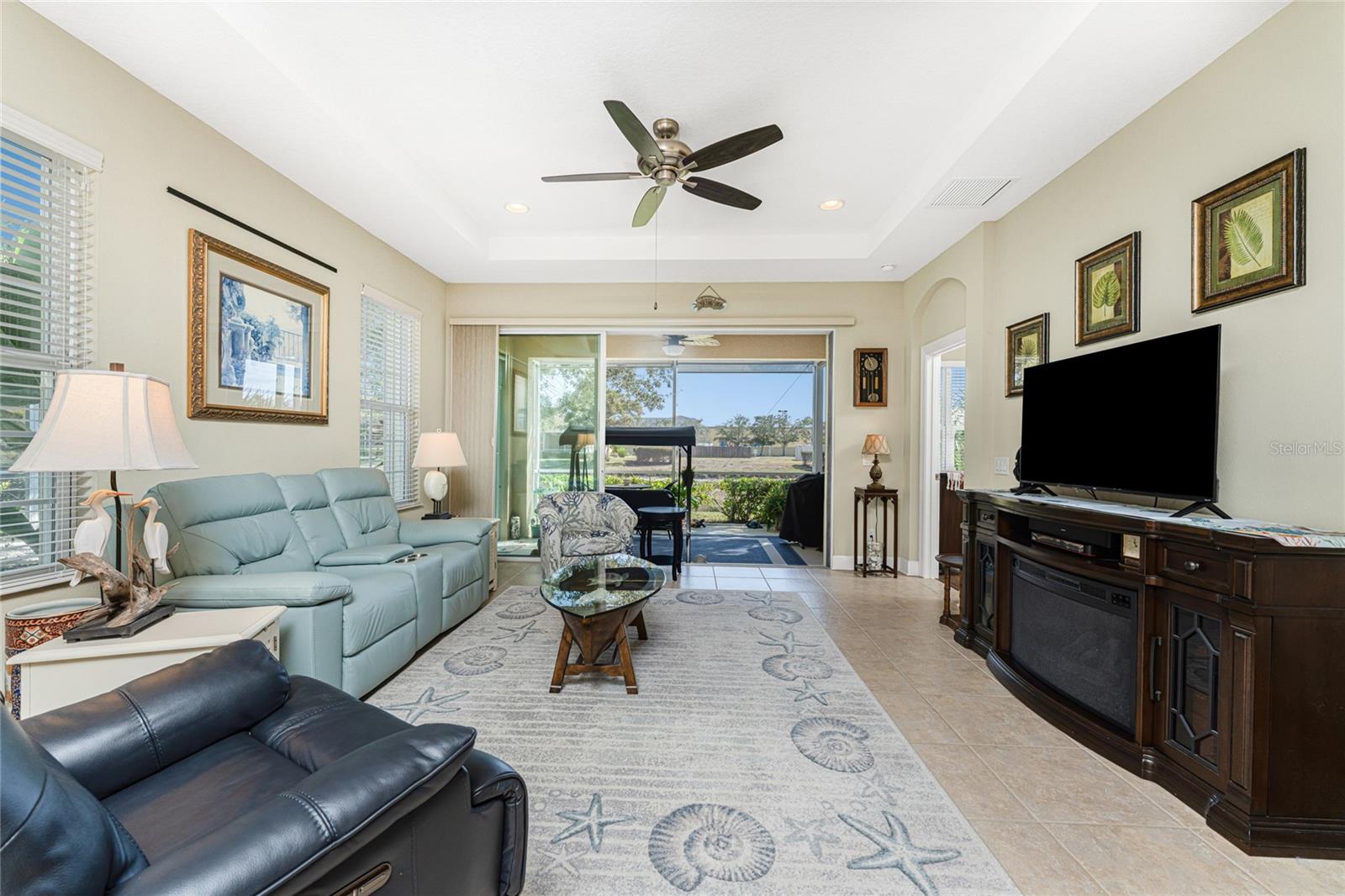 VERONA RESERVE - Residential