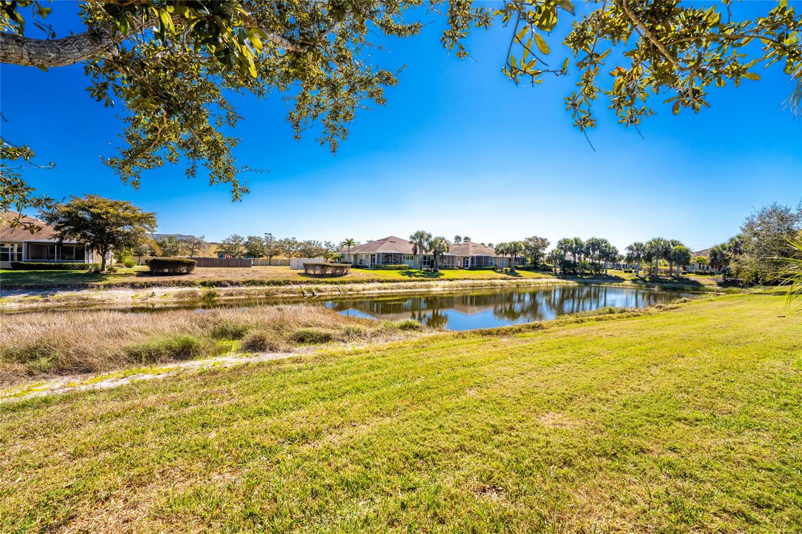 VERONA RESERVE - Residential