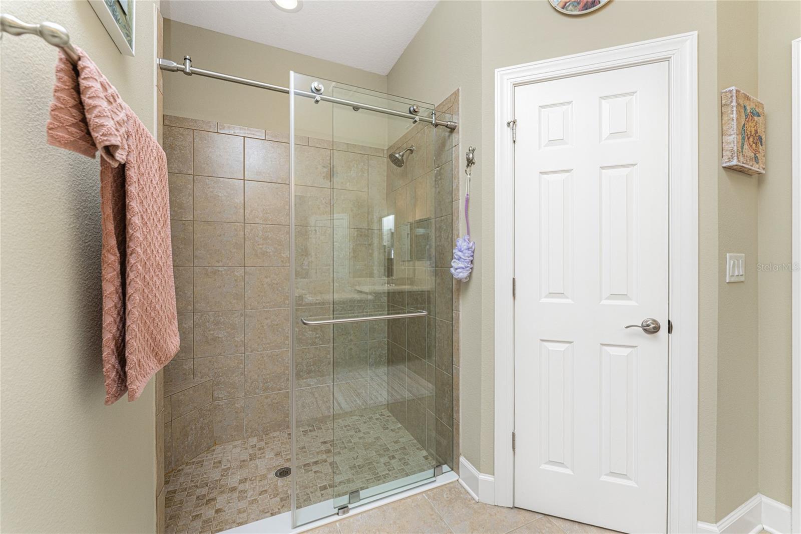 VERONA RESERVE - Residential