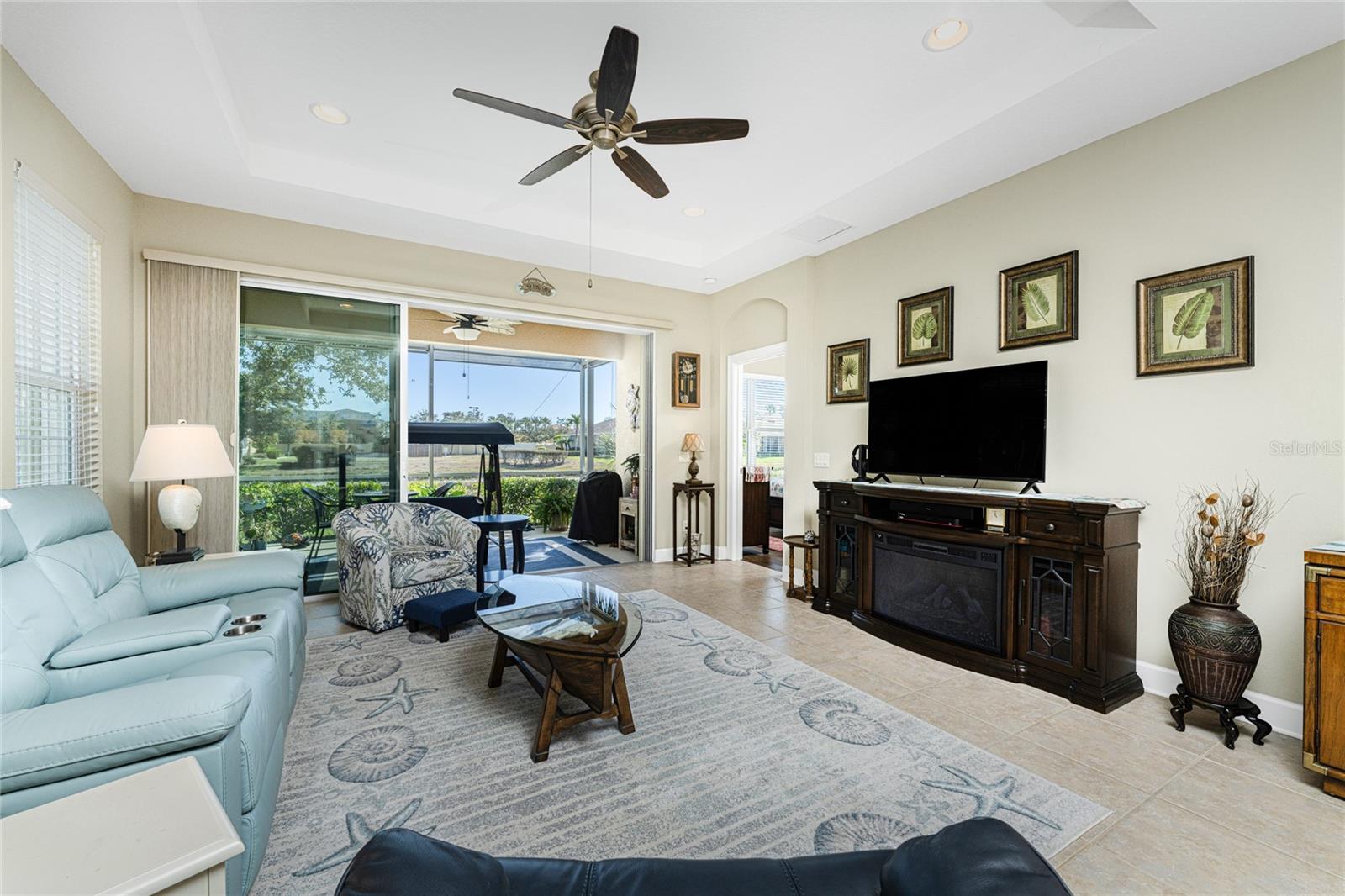 VERONA RESERVE - Residential