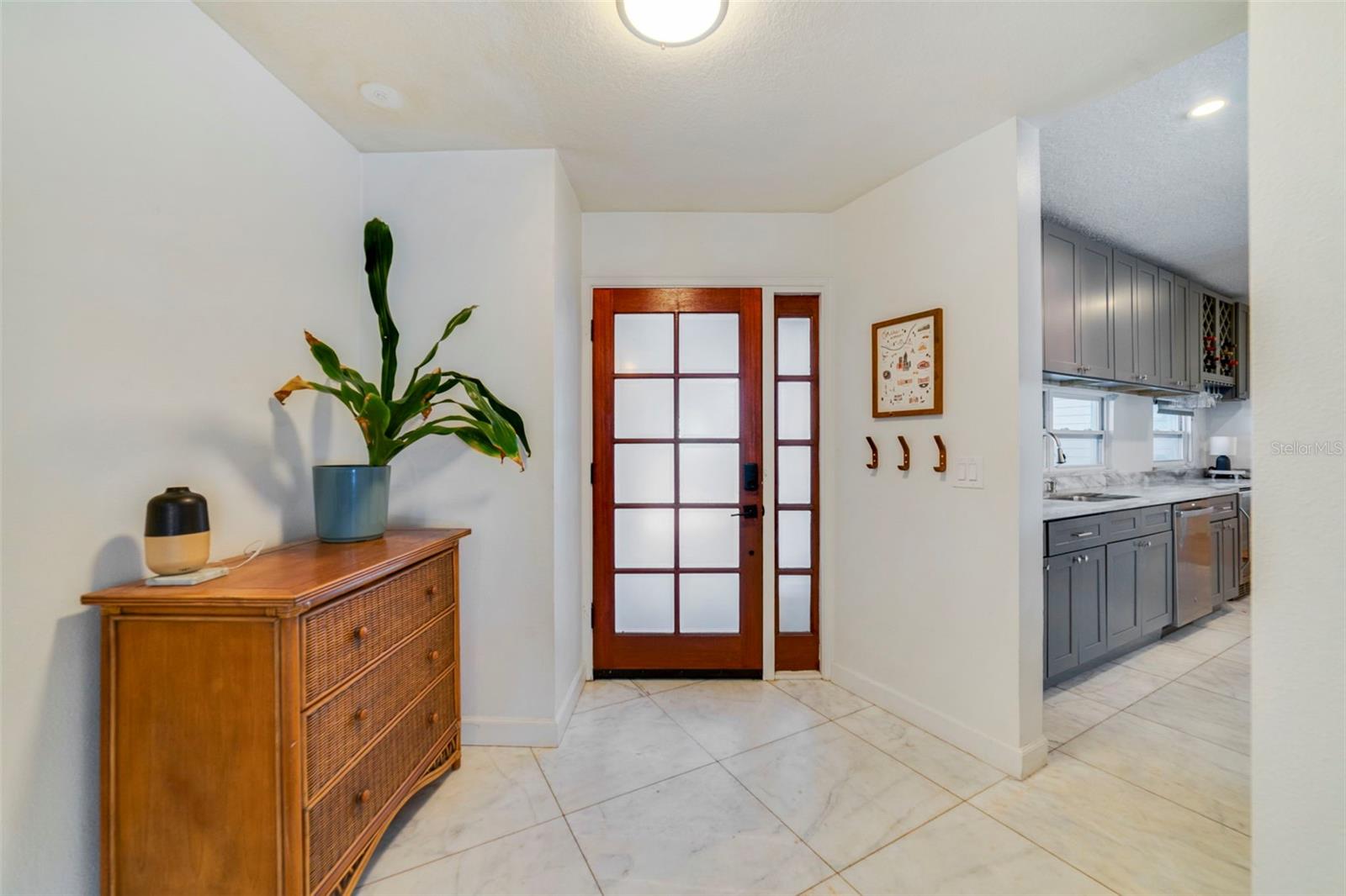 LAKESIDE VILLAGE - Residential