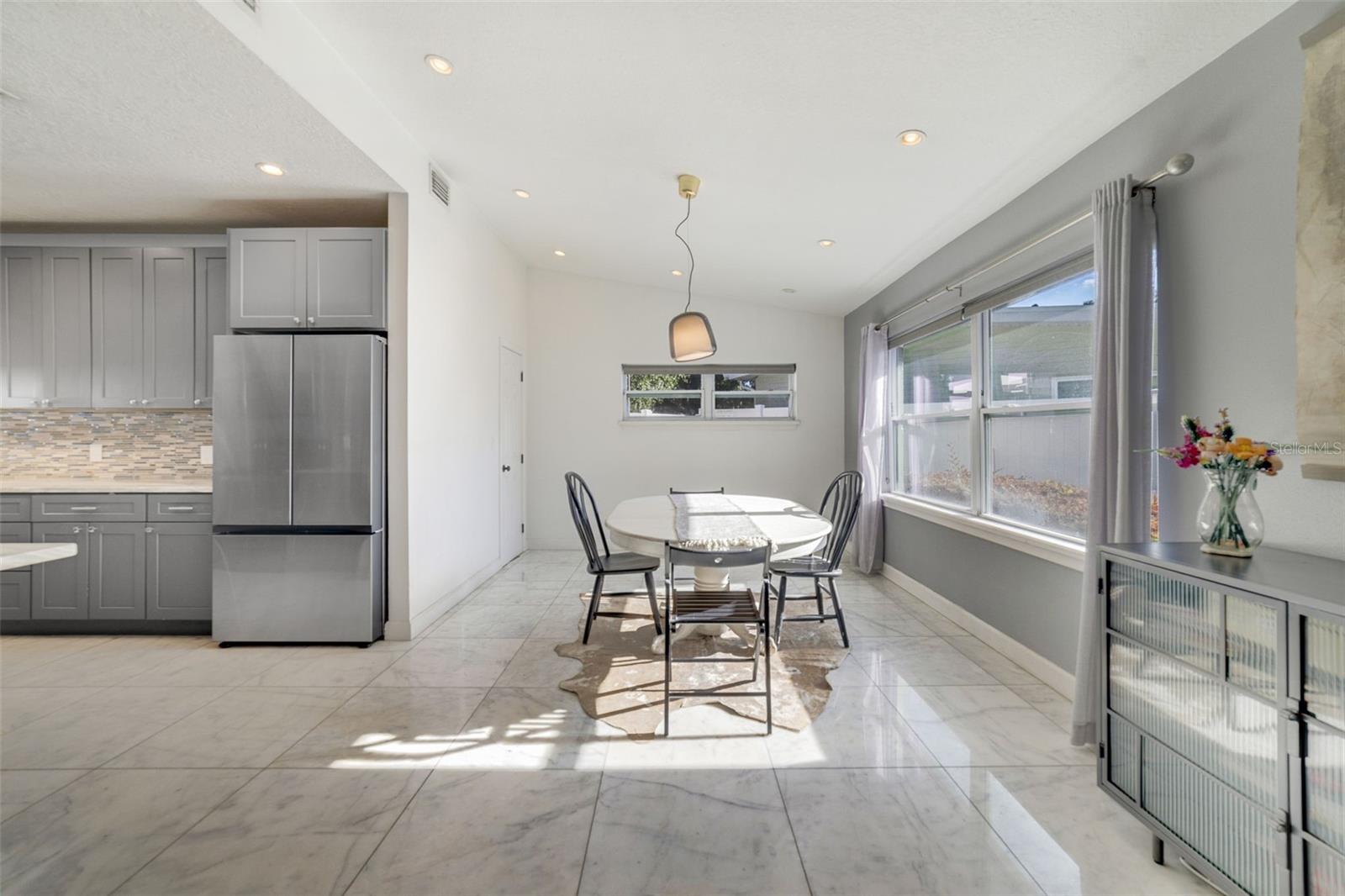 LAKESIDE VILLAGE - Residential