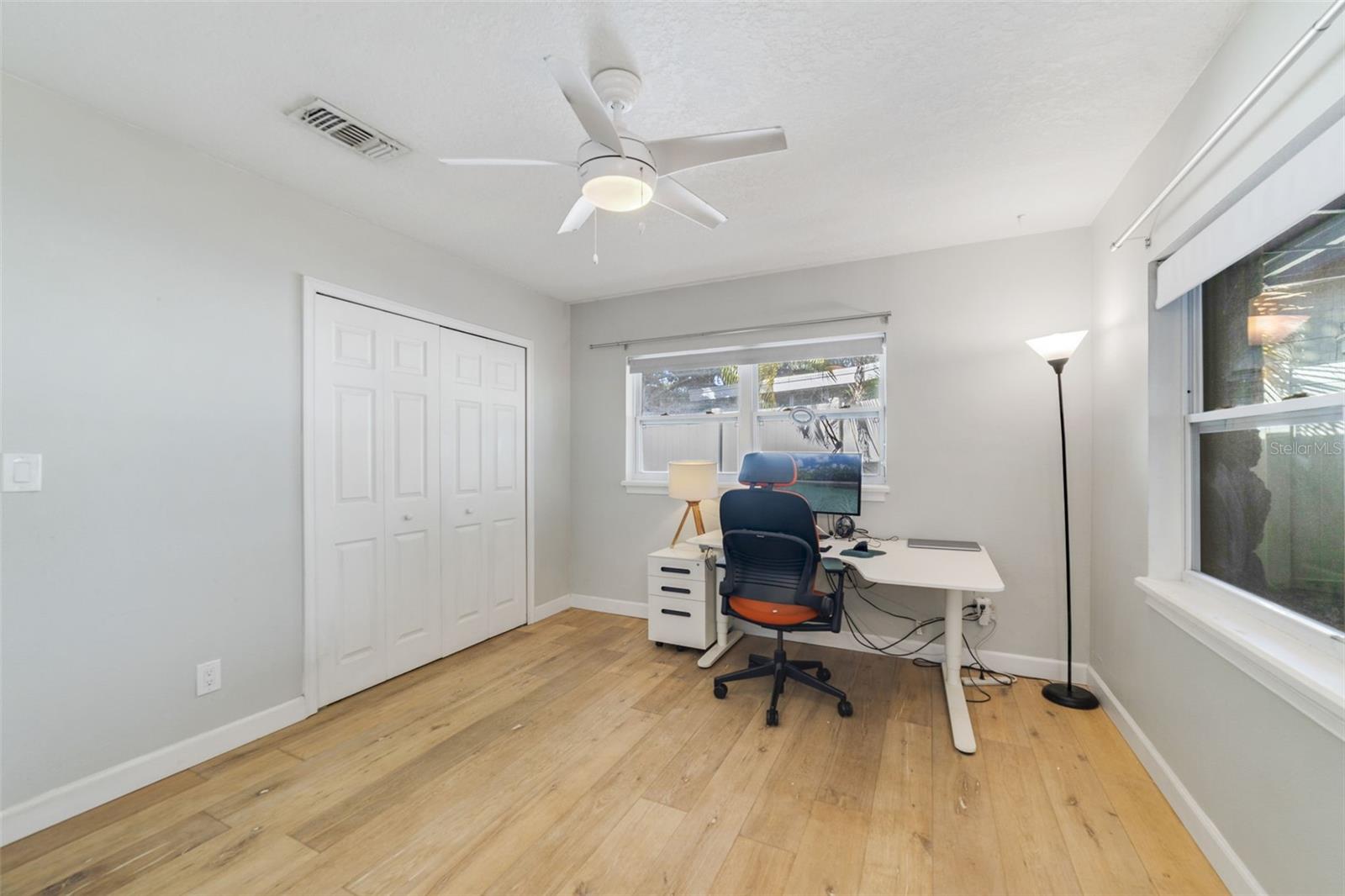 LAKESIDE VILLAGE - Residential