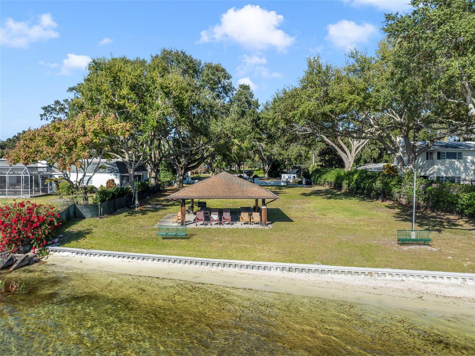 LAKESIDE VILLAGE - Residential