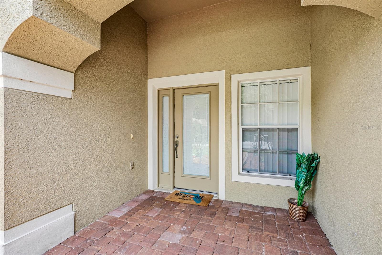 915 MOONLUSTER DRIVE