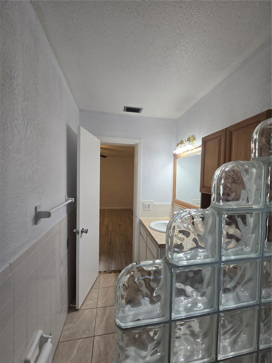 PARC VENDOME UNIT CONDO - Residential Lease