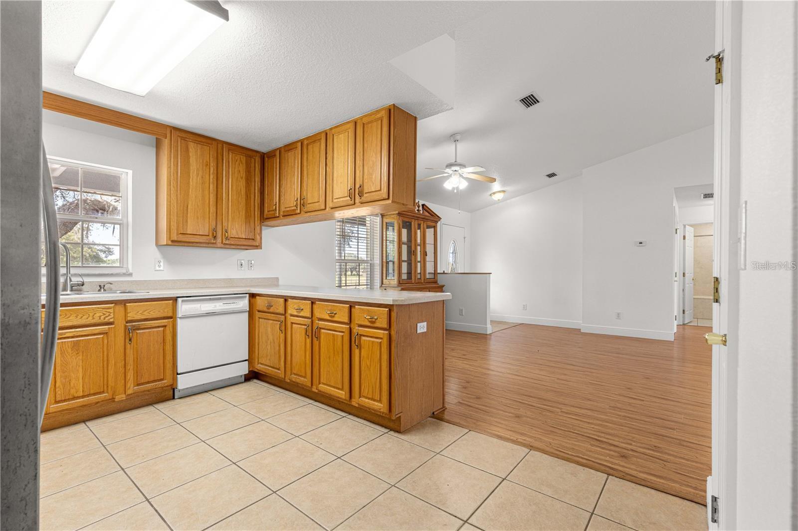 BELLEVIEW HEIGHTS - Residential Lease