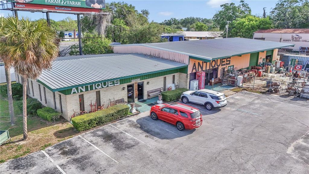 Photo of 1811 N Pine Avenue, Ocala, FL 34475 (MLS # OM722067)