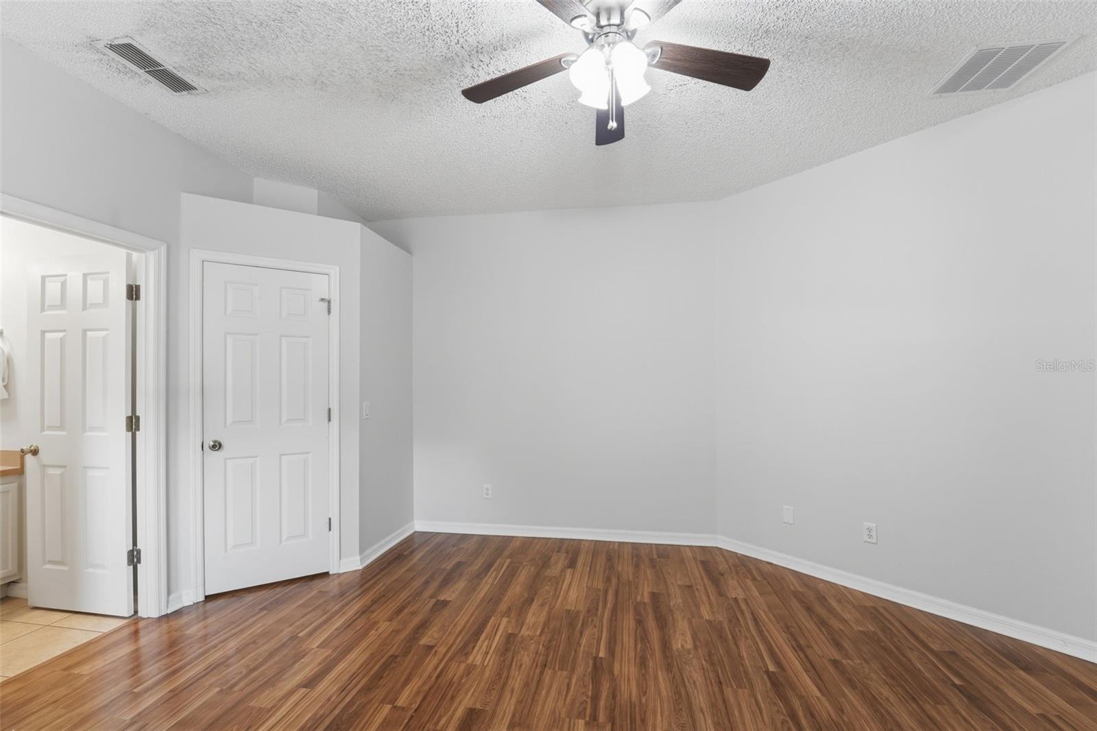 WILLOW RIDGE - Residential