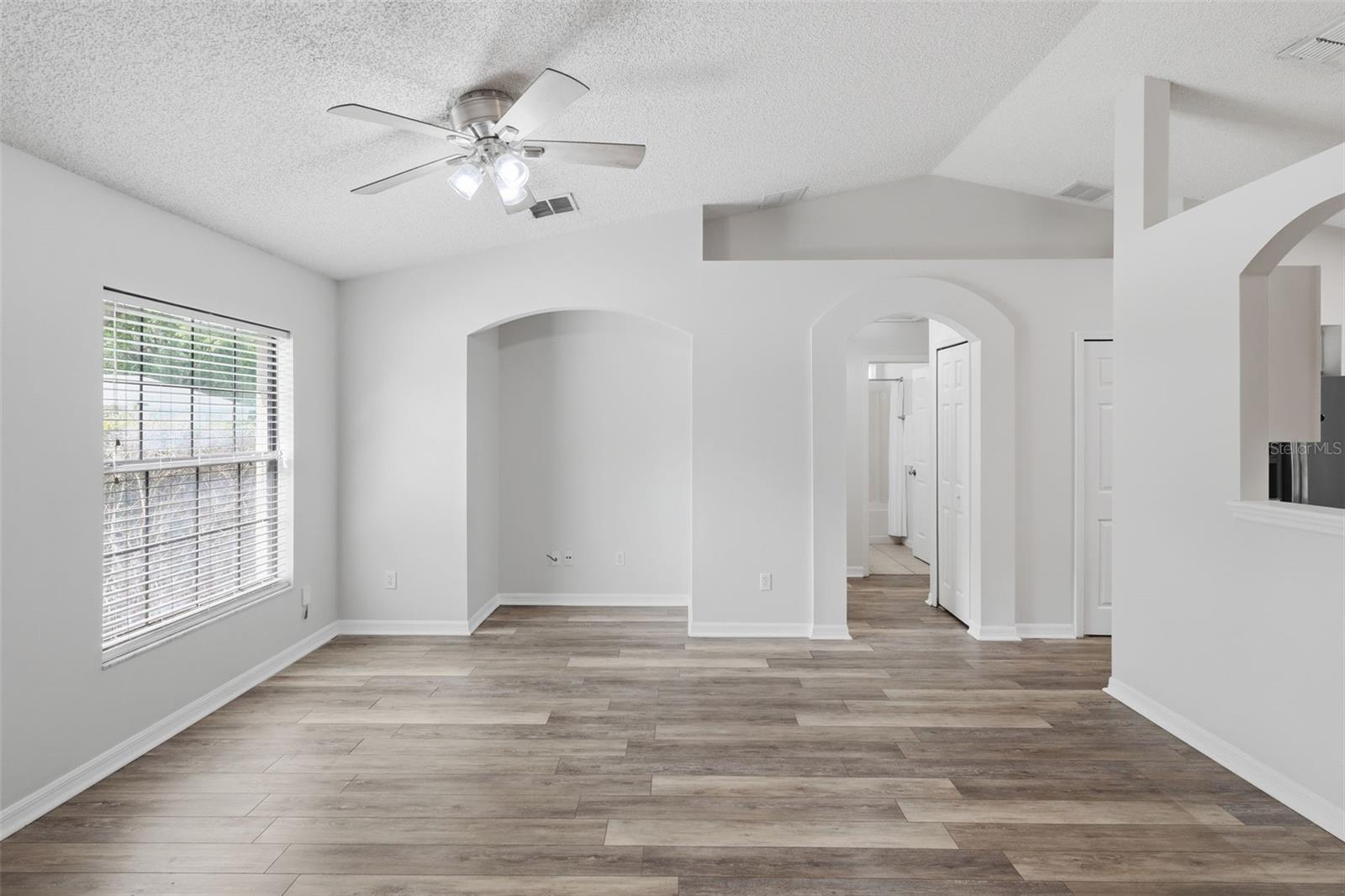 WILLOW RIDGE - Residential