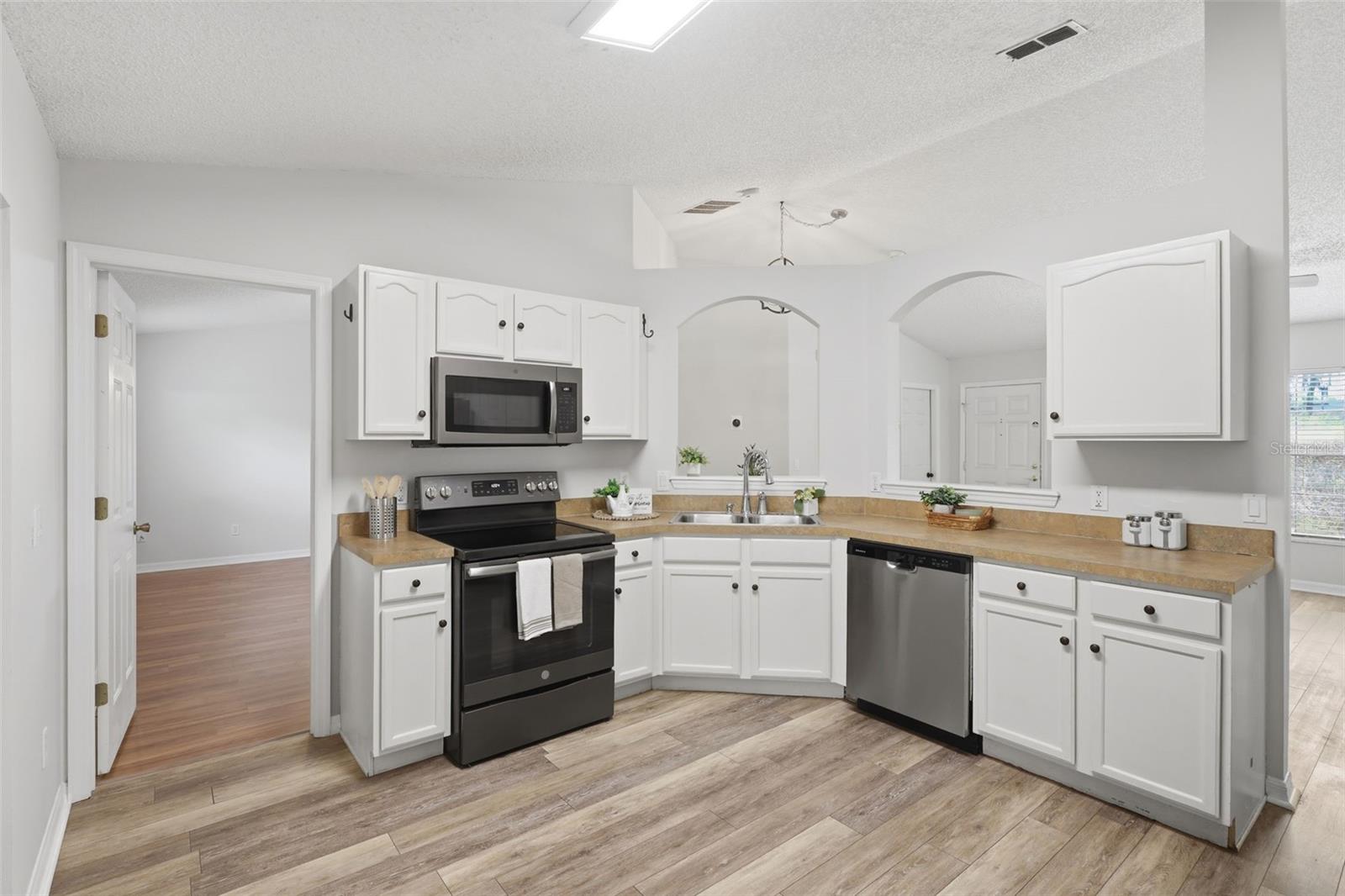 WILLOW RIDGE - Residential