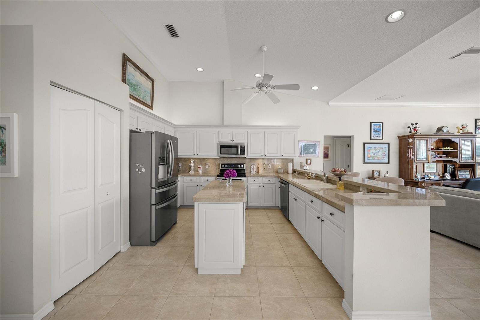 BARTON FARMS, LAUREL LAKES - Residential