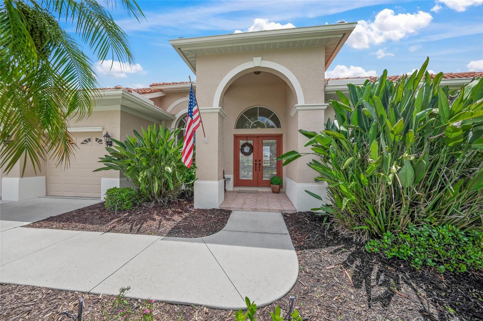 BARTON FARMS, LAUREL LAKES - Residential