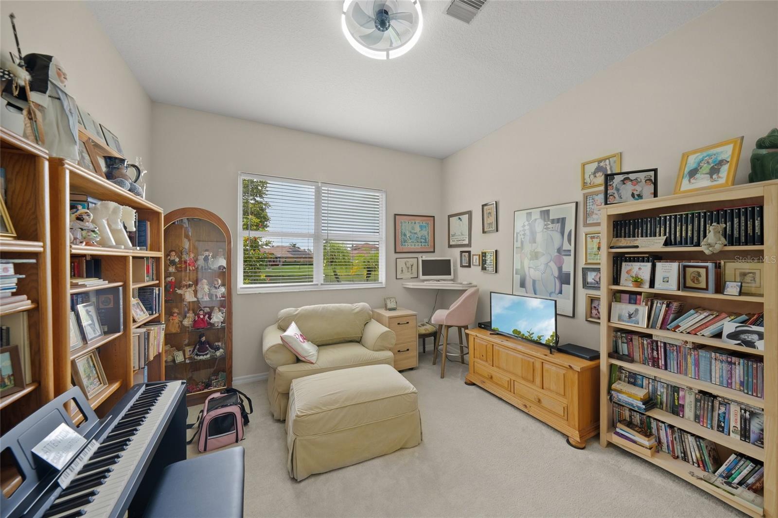 BARTON FARMS, LAUREL LAKES - Residential