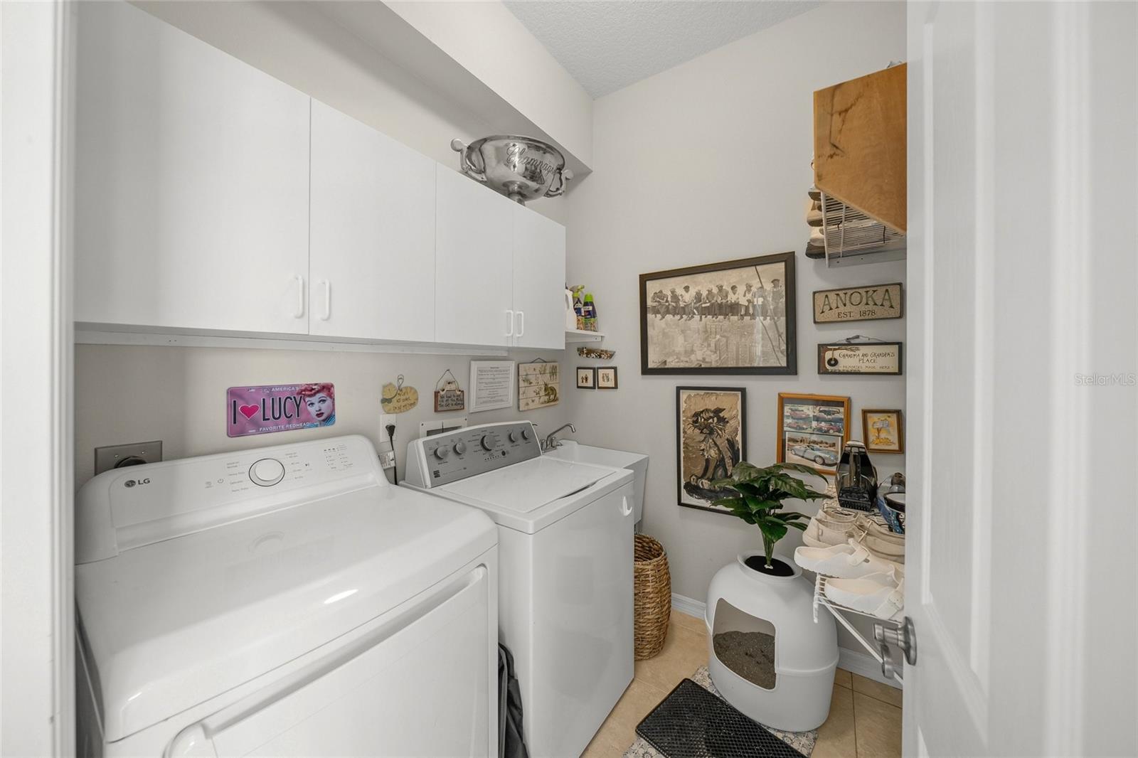 BARTON FARMS, LAUREL LAKES - Residential