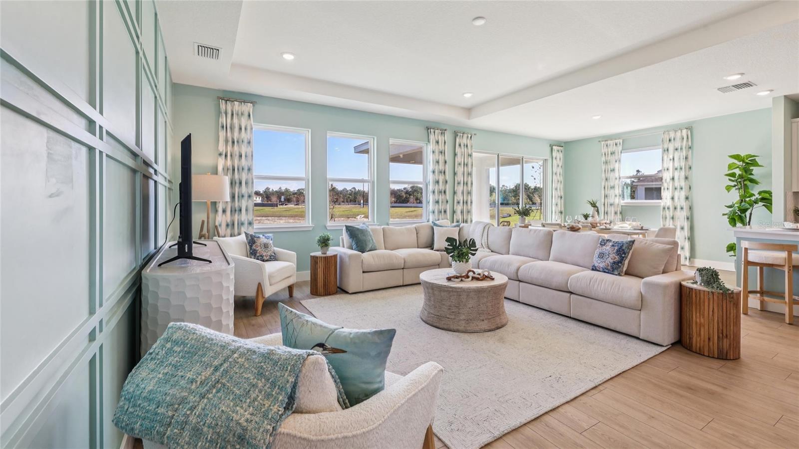 BUCHANAN TRAILS - Residential