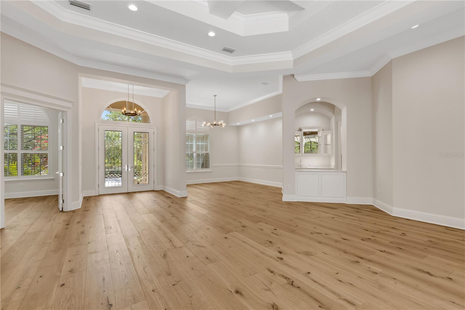 FOUNDERS CLUB - Residential