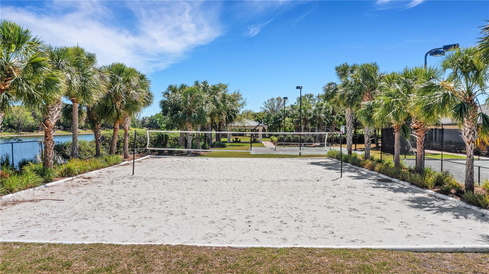 FOUNDERS CLUB - Residential