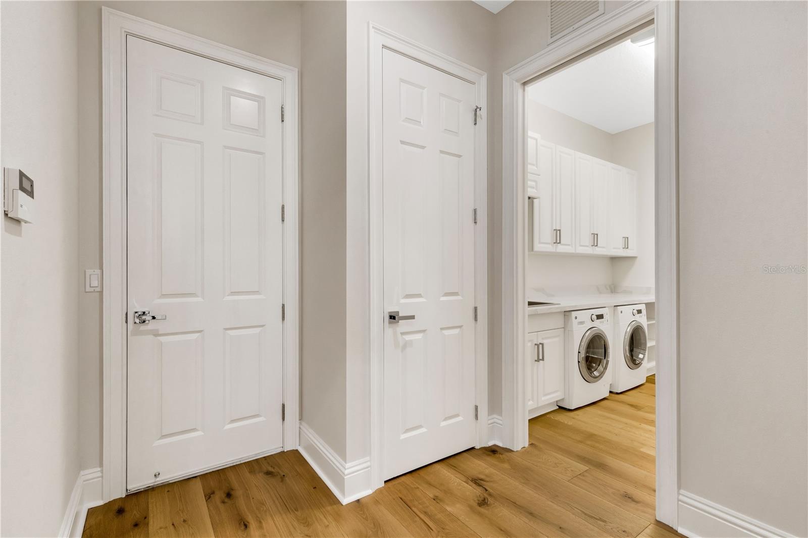 FOUNDERS CLUB - Residential