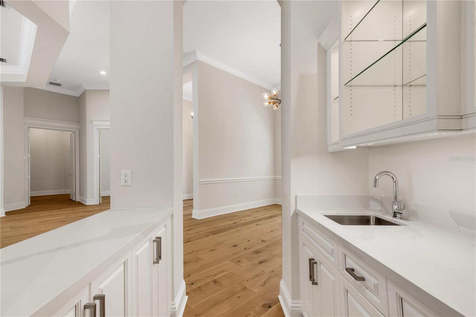 FOUNDERS CLUB - Residential