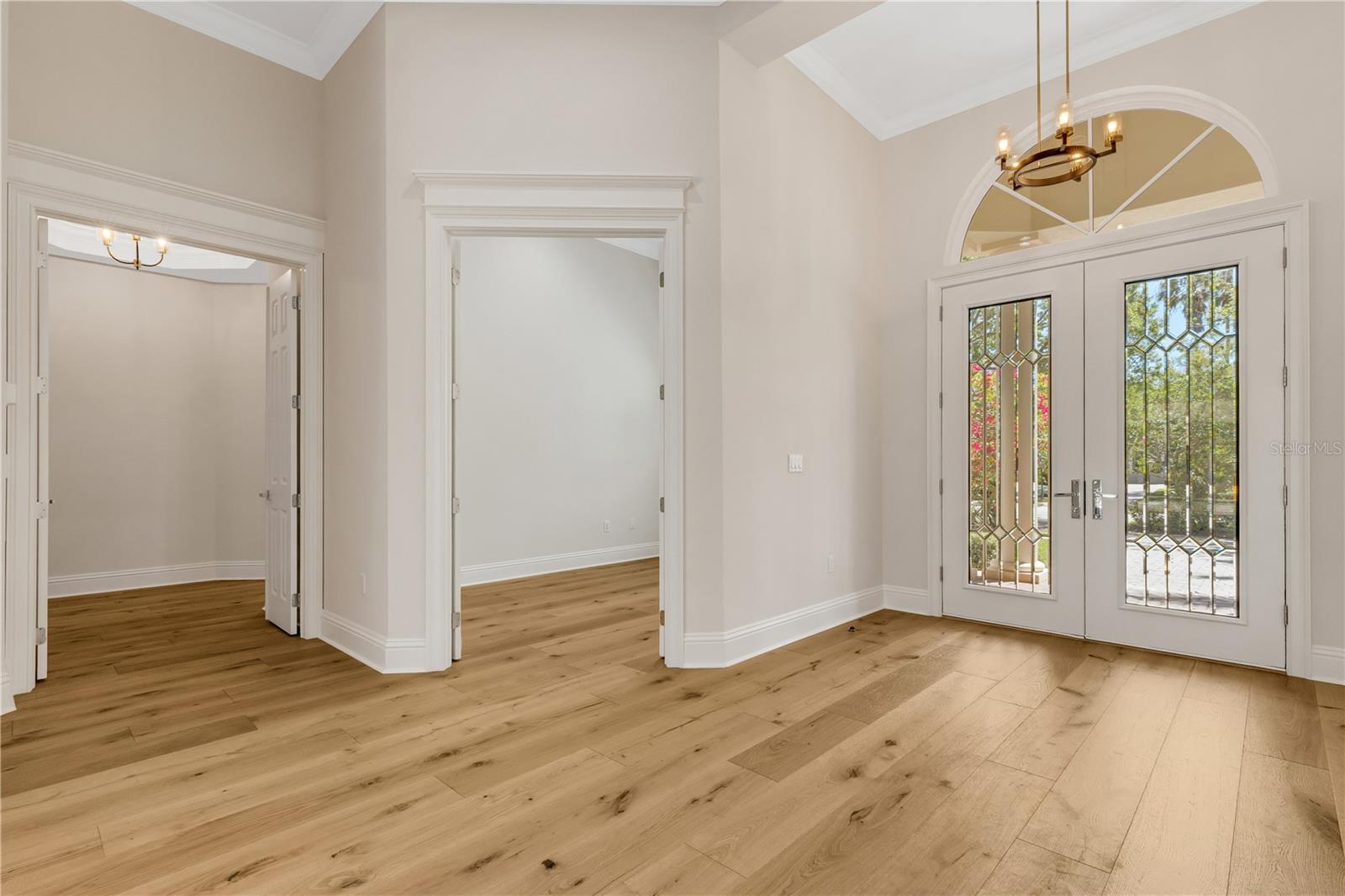 FOUNDERS CLUB - Residential