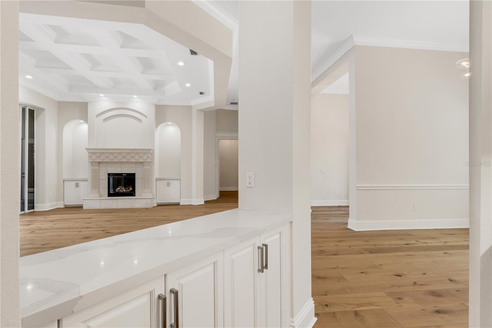 FOUNDERS CLUB - Residential