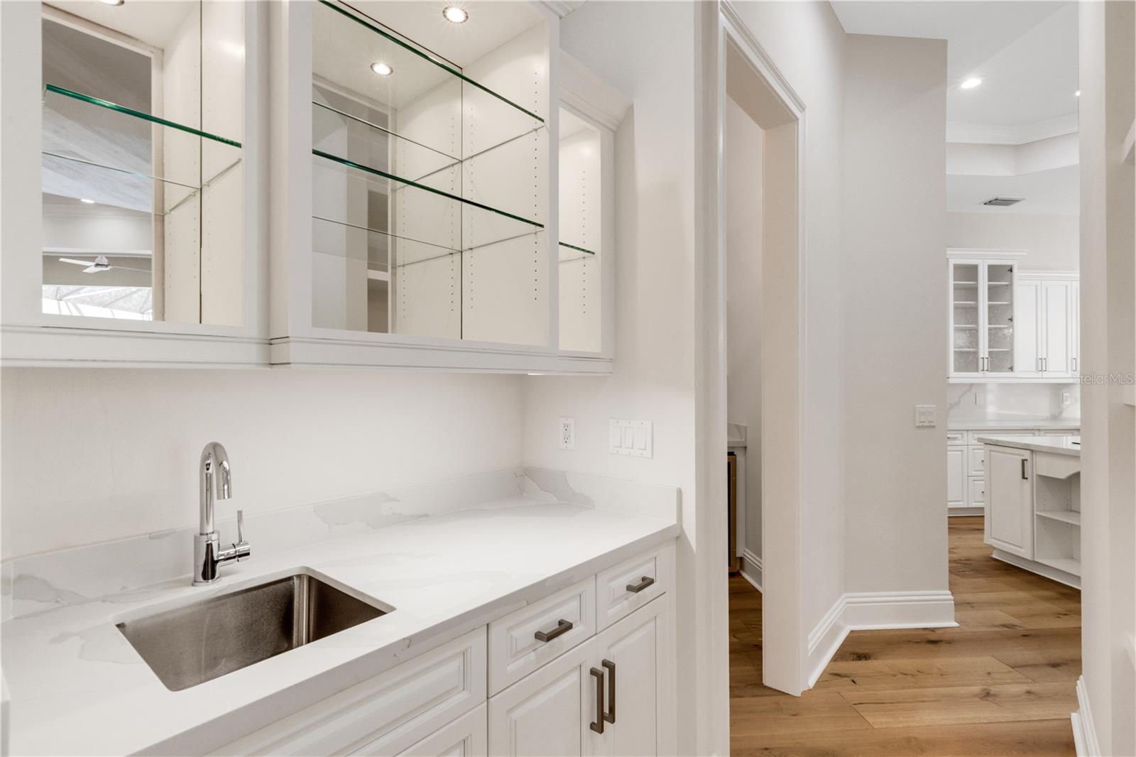 FOUNDERS CLUB - Residential