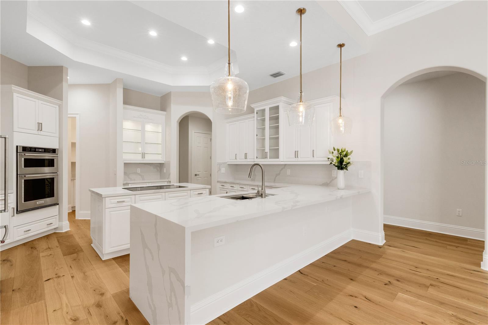 FOUNDERS CLUB - Residential