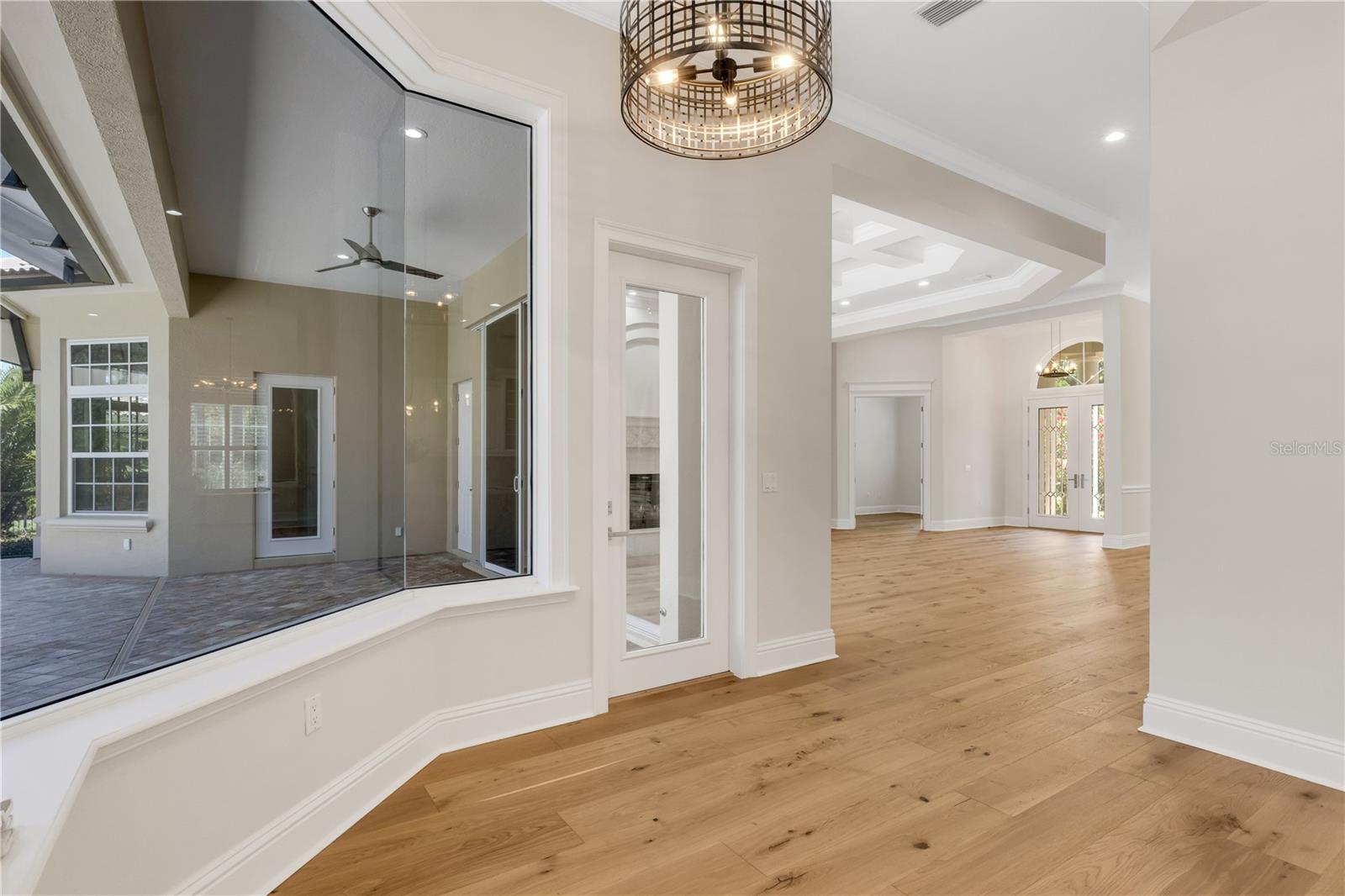 FOUNDERS CLUB - Residential