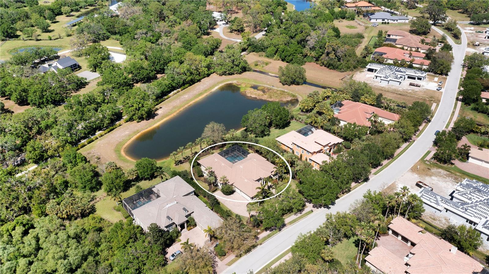 FOUNDERS CLUB - Residential