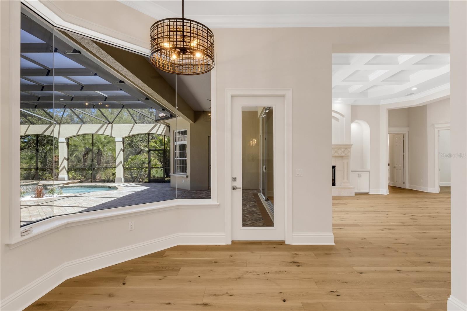 FOUNDERS CLUB - Residential