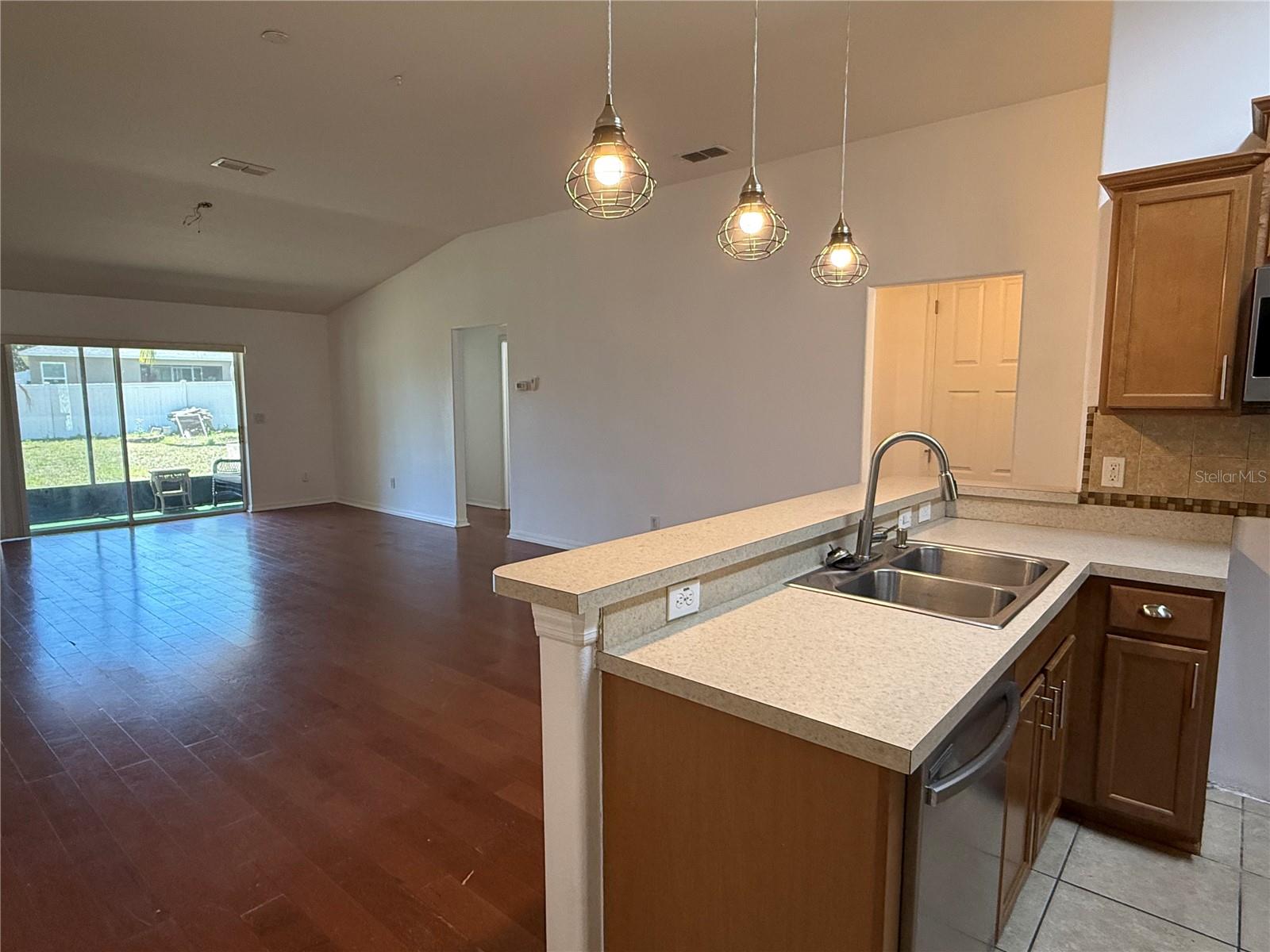 STONEYBROOK HILLS UN 02 A - Residential Lease