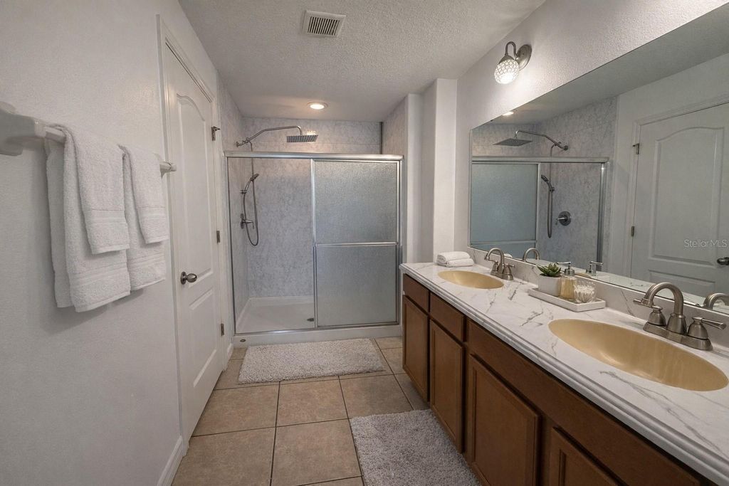 Photo of 5727 Rutherford Road, Mount Dora, FL 32757 (MLS # O6398928)