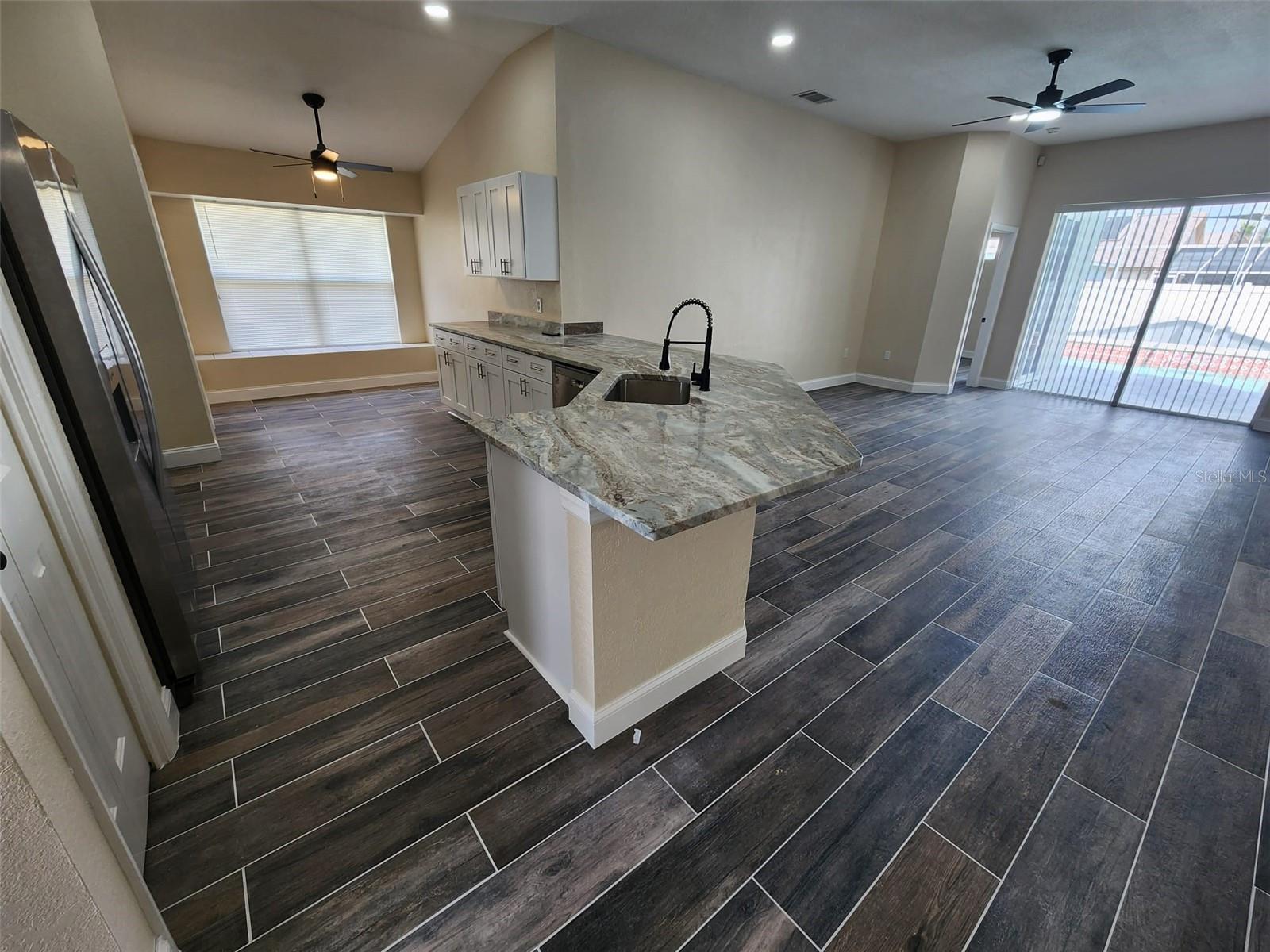 BEACON SQUARE - Residential