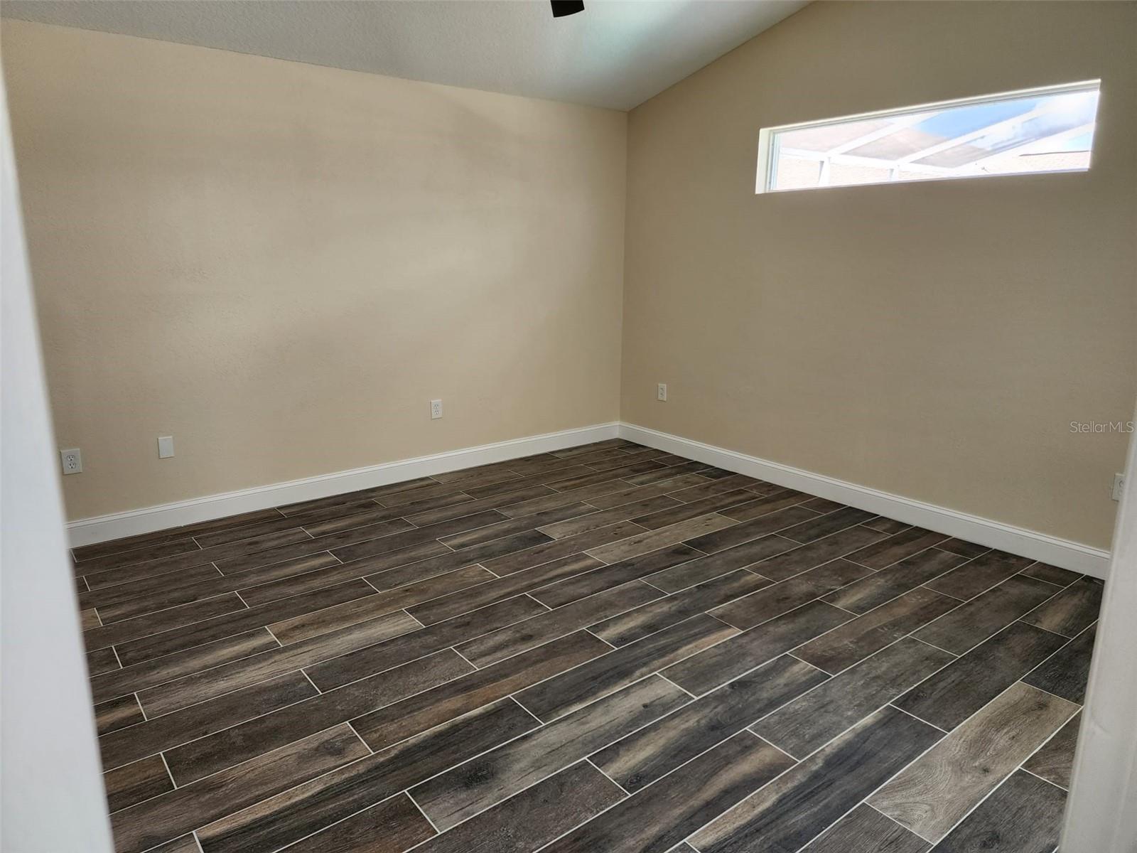 BEACON SQUARE - Residential