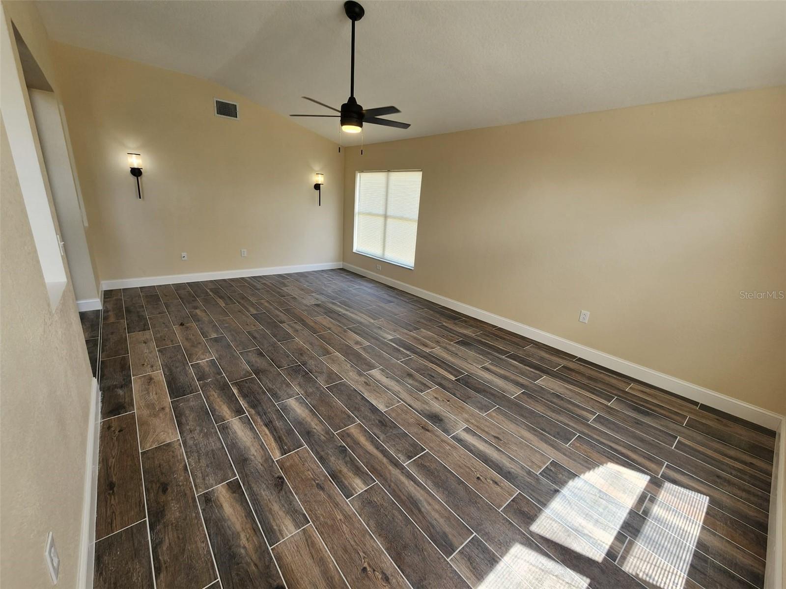 BEACON SQUARE - Residential